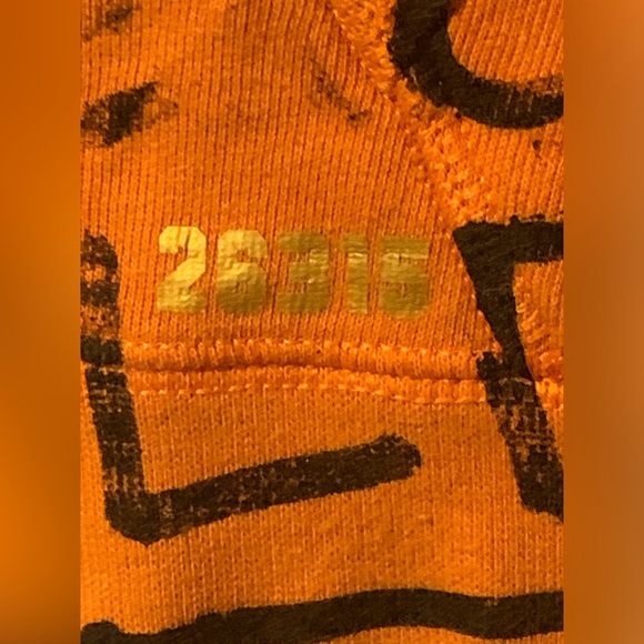 NWT Unique Snow Milk Orange White Blk PEACE Sweatshirt Hoodie Size Small (34-35) - Picture 5 of 10